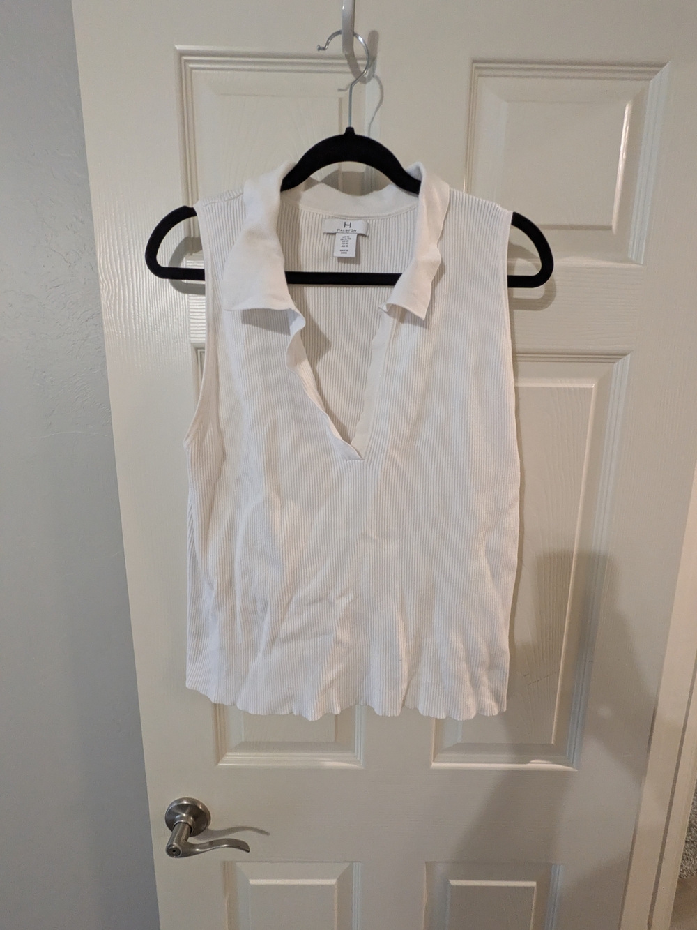 Halston Heritage White Sleeveless V-Neck Polo Tank